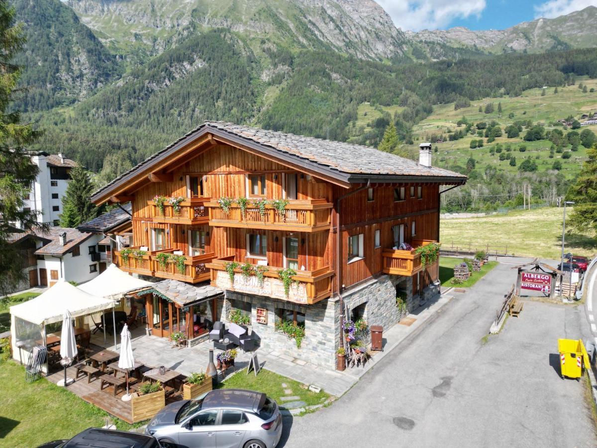 Albergo Punta Zerbion Champoluc Exterior photo