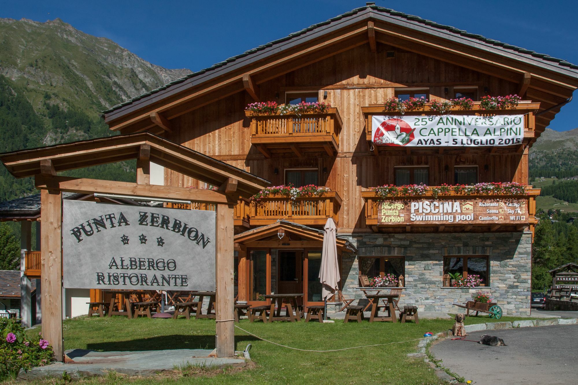 Albergo Punta Zerbion Champoluc Exterior photo